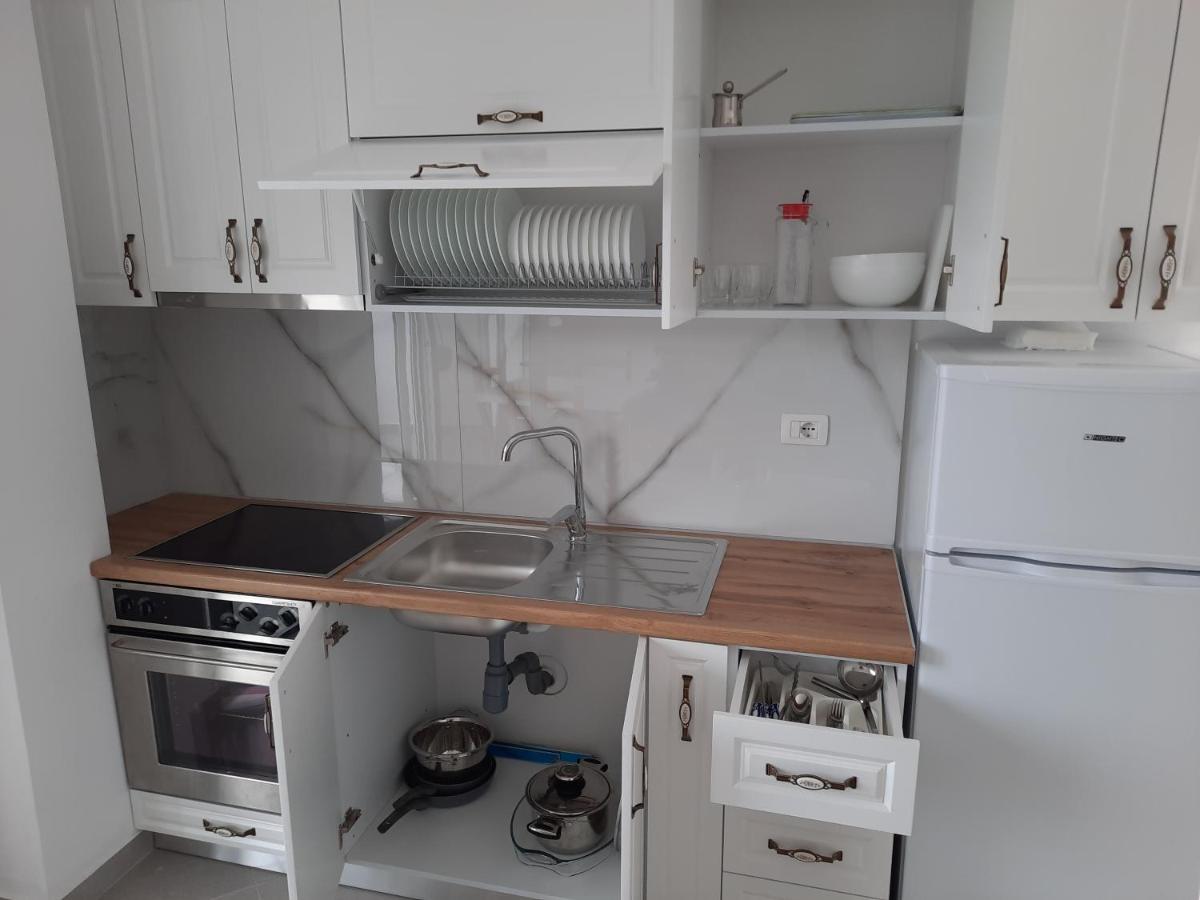 Flower Hill Apartment *